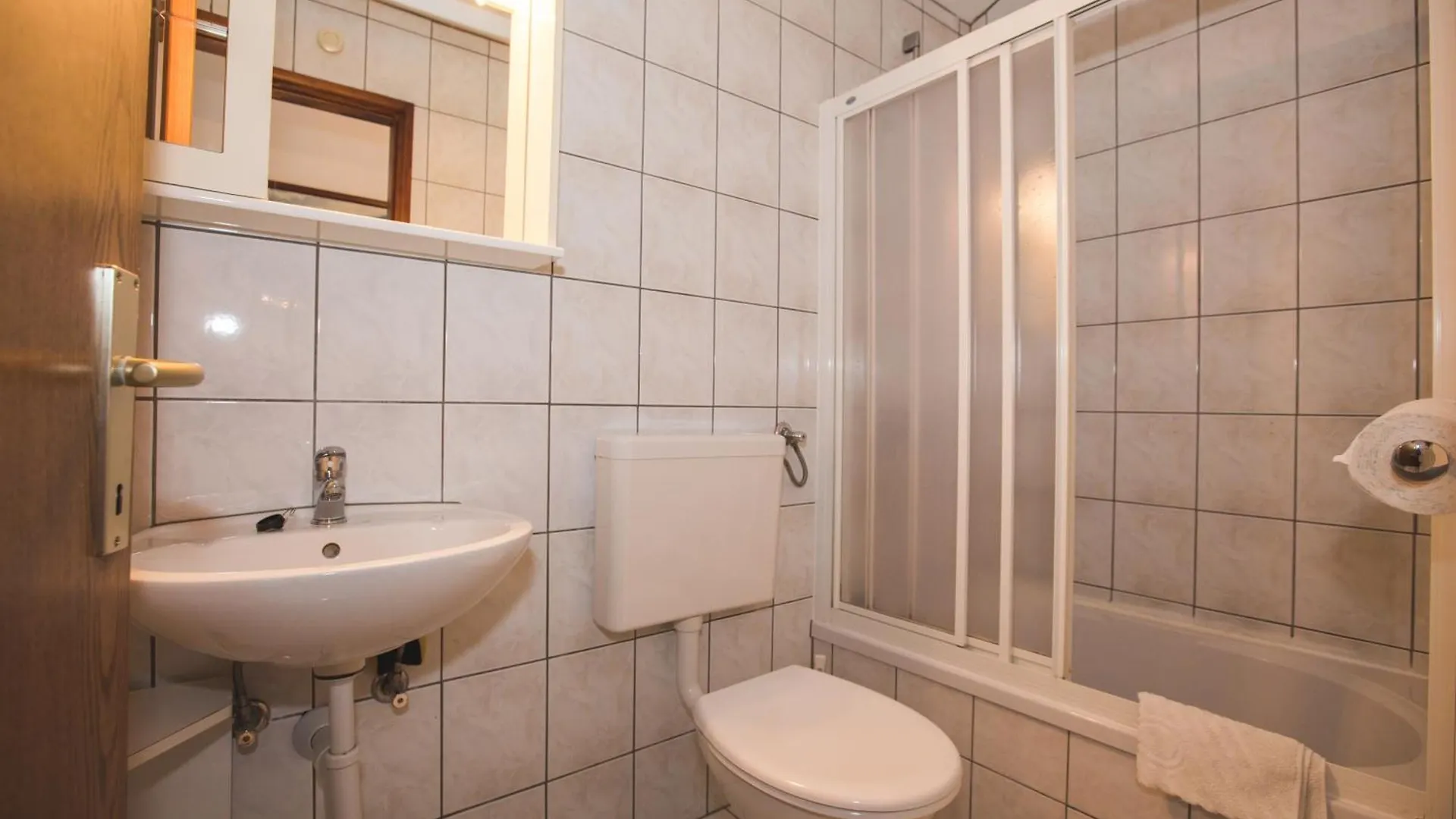 Appartamento Apartmani Nada & Darko, Kampor, Rab, Hrvatska Croazia